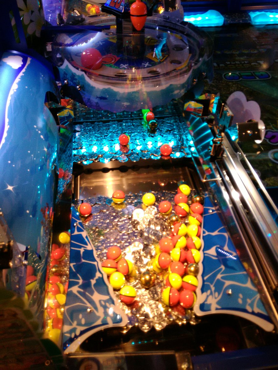 新台情報！】 本日からメダルコーナーに 新機種｢レッ釣りGO!｣が登場