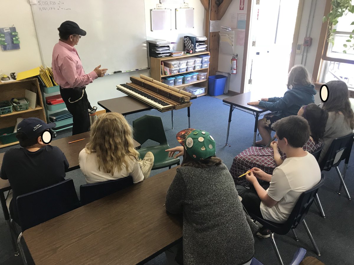 GoldinMath's tweet image. Sixth grade students hear from a local piano tuner about the relationship between tuning pianos and balancing an algebraic equation.  From the balance of a seesaw to the balancing of a piano key - algebraic equations are alive. #LUMathMethods #MTBos #iteachmath
