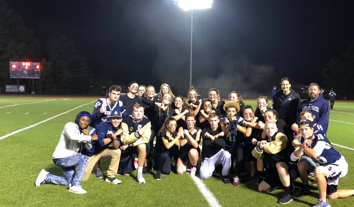 ebhsclassof2020's tweet photo. And that’s a WIN for the juniors at the powderpuff game! Thank you to our killer team, coaches, and cheerleaders, and to anyone who came out to watch. LET’S GO! https://t.co/qu6RE860lu