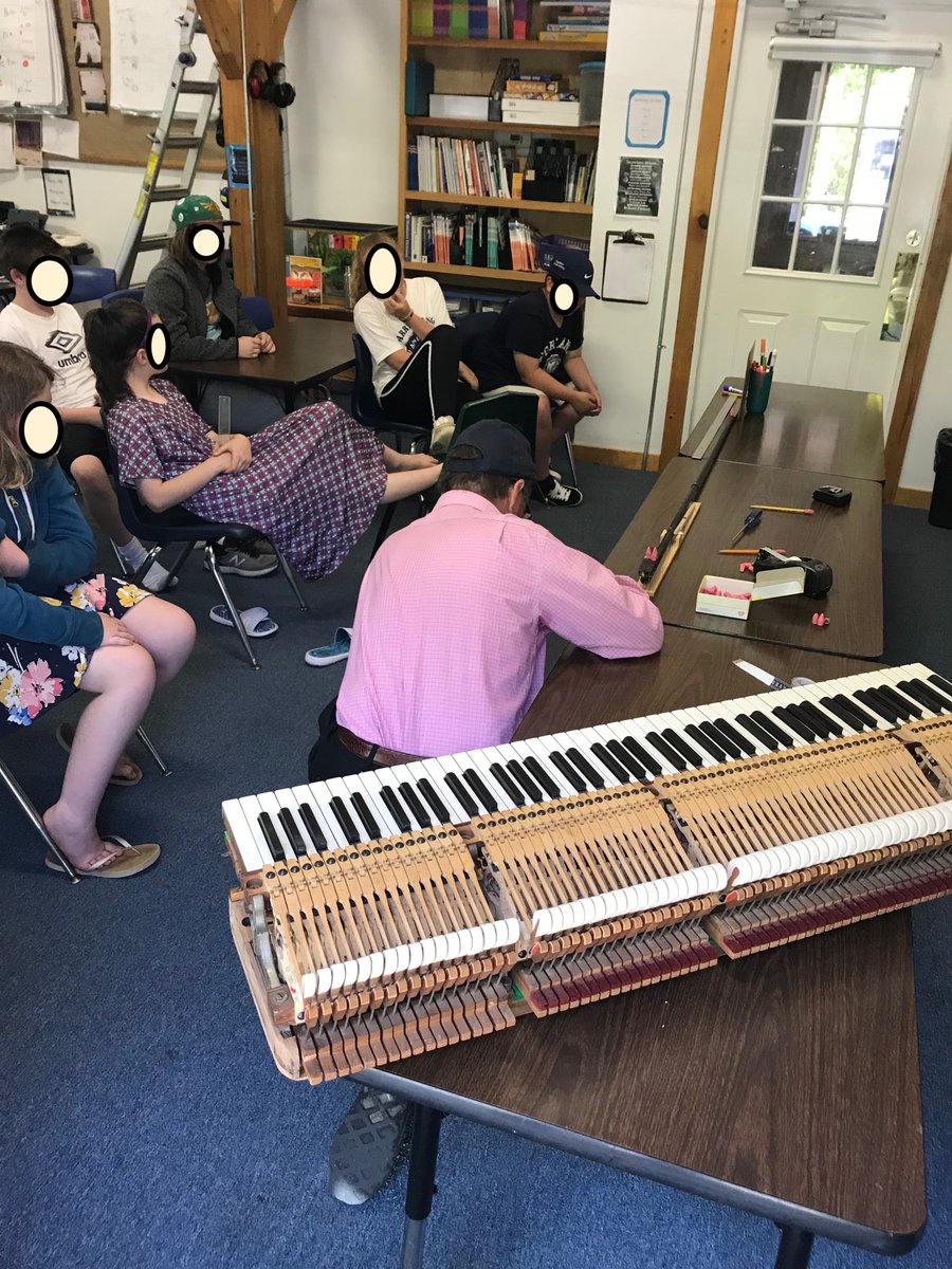 GoldinMath's tweet image. Sixth grade students hear from a local piano tuner about the relationship between tuning pianos and balancing an algebraic equation.  From the balance of a seesaw to the balancing of a piano key - algebraic equations are alive. #LUMathMethods #MTBos #iteachmath