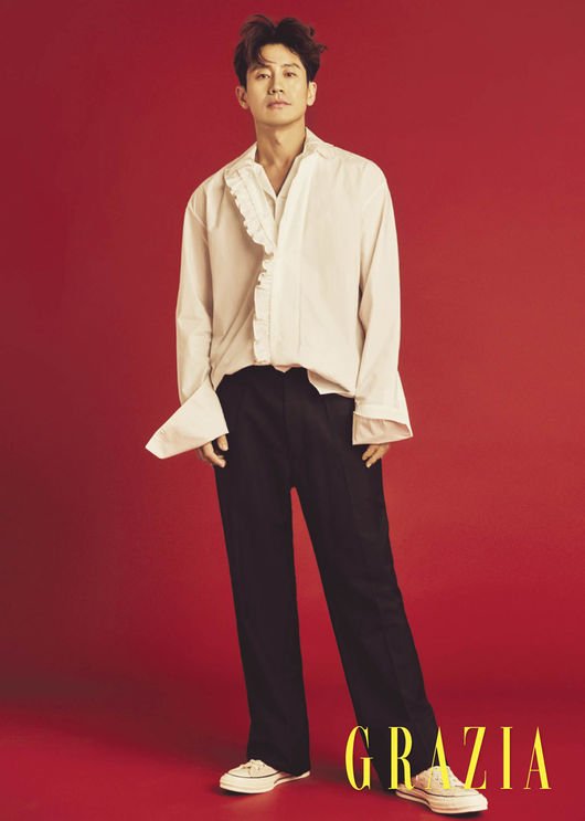 47. 우희진 아까 제가 헬레나 본햄 카터 적은 것 같은데 우희진씨 좀 헬레나 느낌 아닌가요... 옛날 얼굴이 하나도 안 변하고 그대로라는 것도 너무...