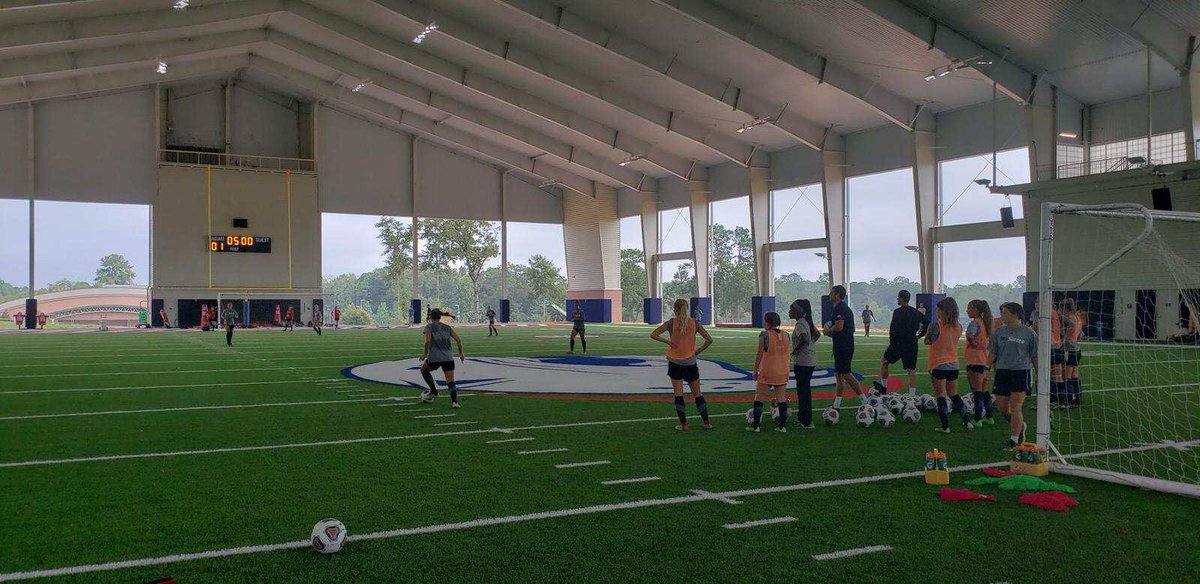 SouthAlabamaJAF's tweet image. Our @WeAreSouth_SOC is preparing for a big conference road trip in the state of Arkansas this weekend! Support the program by joining the Upper 90 Club! #WorkoutWednesday #1Team1Cause 
📍: jaguarathleticfund.com/sports/2013/3/…