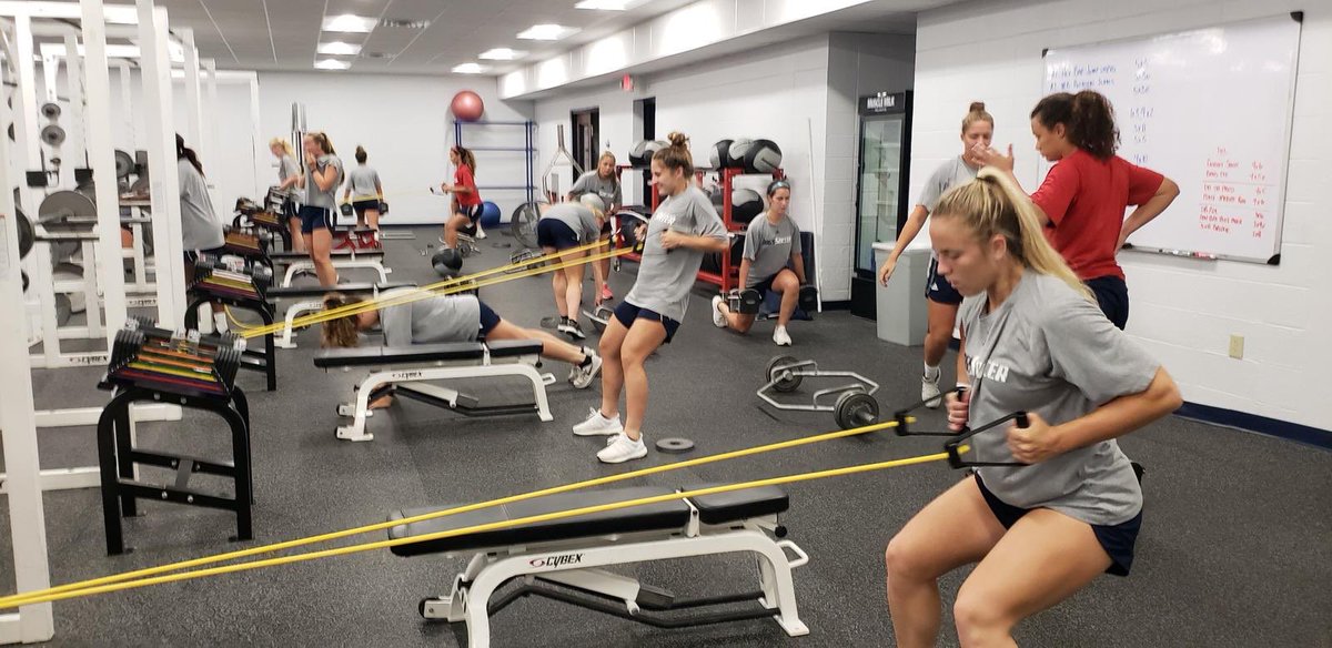 SouthAlabamaJAF's tweet image. Our @WeAreSouth_SOC is preparing for a big conference road trip in the state of Arkansas this weekend! Support the program by joining the Upper 90 Club! #WorkoutWednesday #1Team1Cause 
📍: jaguarathleticfund.com/sports/2013/3/…