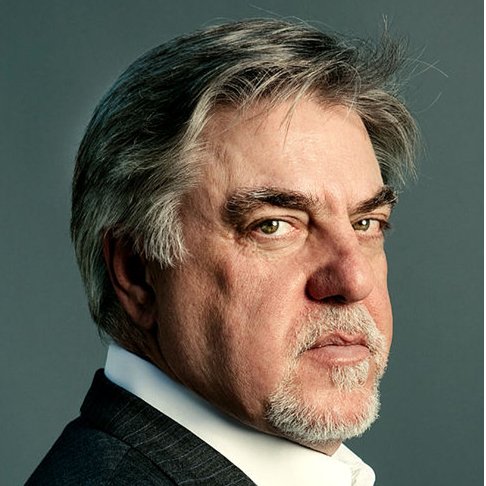 Bannon = Bruce McGill