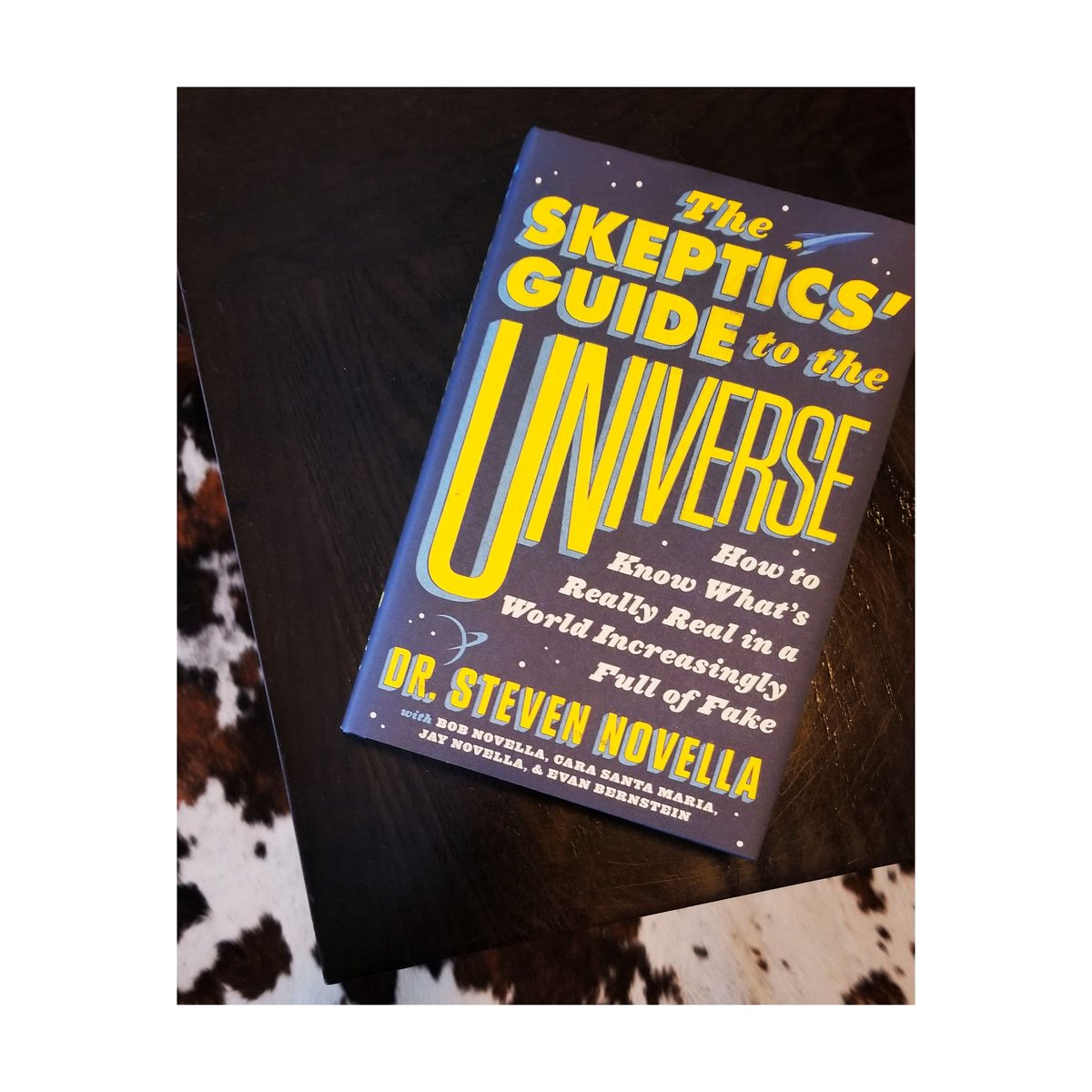 VanessaScali's tweet photo. #wcw | 💛 @SkepticsGuide I have always been a fan, but was thrilled when @CaraSantaMaria joined them. So proud to call this brilliant women a friend. Congratulations!! | #friendswithbooks #science #SkepticsGuideToTheUniverse https://t.co/arAvsCKfco