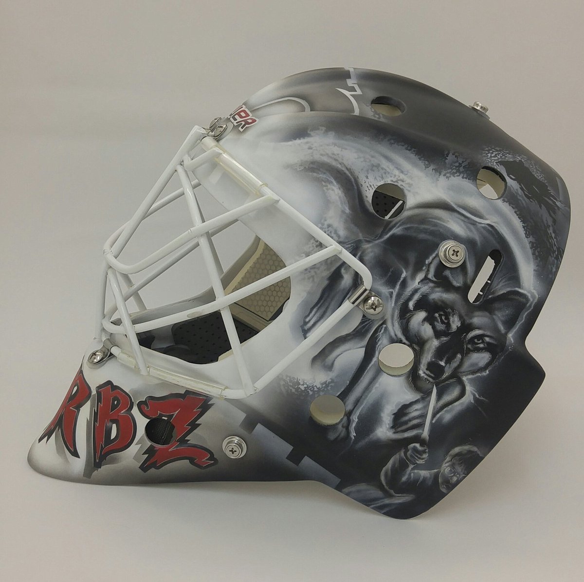 zonorange's tweet photo. #rempartsdequebec #quebec #bauer #derekbaribeau #lhjmq #blackandwhite #harrypotter #hockeymaskpainting #designsylviepoitras #airbrushzapcom https://t.co/N7HepetDLi
