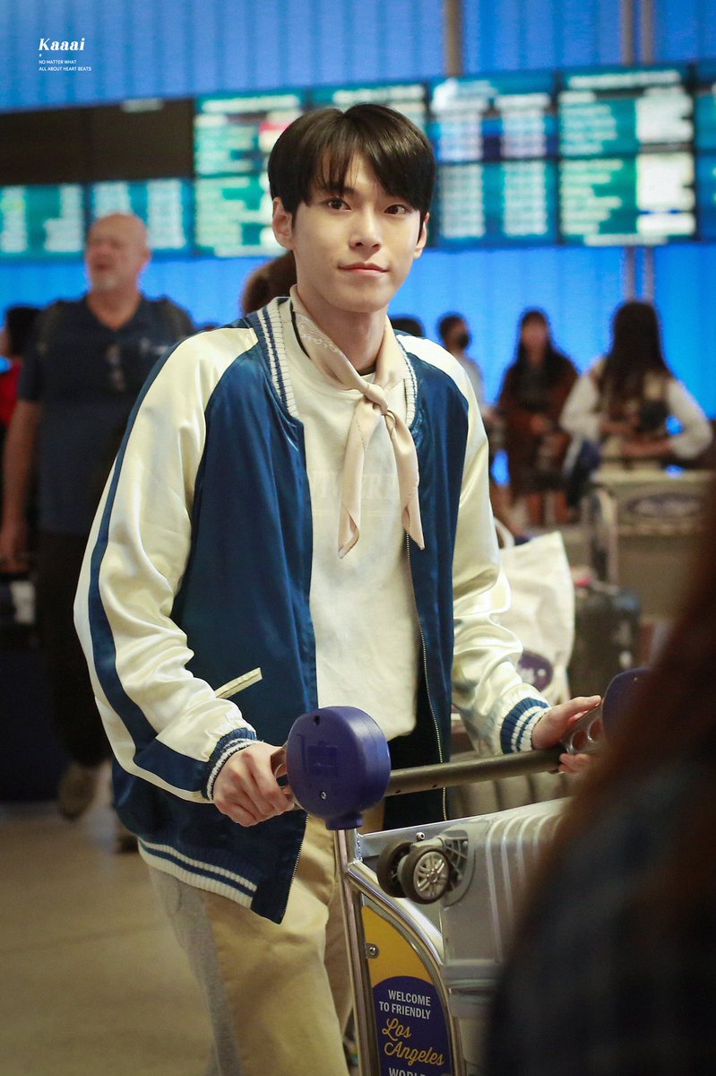 Karrrrri_x's tweet photo. 181003 LAX 
 #도영 #DOYOUNG #NCT #NCT127 
#NCT127_Regular_Irregular https://t.co/aWEGBihE06