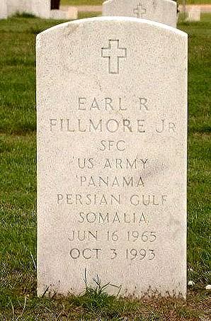 10月3日、モガディシュの戦いで戦死したアール・フィルモア一等軍曹(戦死時28歳)。
1st SFOD-D Deltaのメディックでもあったフィルモア一等軍曹の故郷ペンシルベニア州には、死後に彼の名を冠した診療所が建てられた。

#OperationGothicSerpent
#BlackHawkDown
#deltaforce
#CAG
#Honor