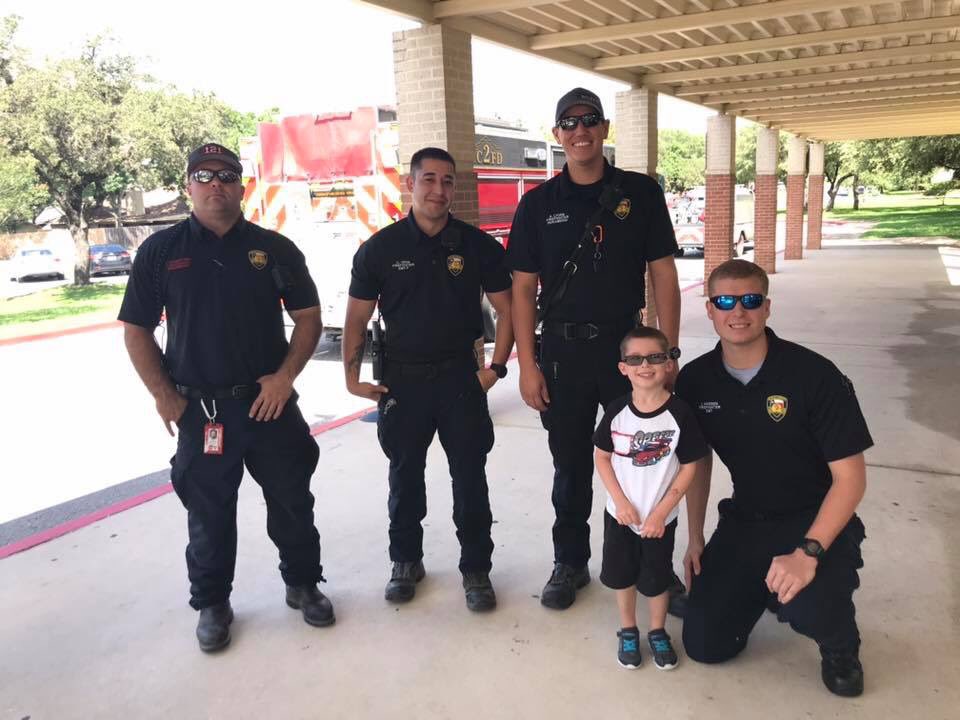 CoachMotz's tweet photo. Thanks @SATXFire for visiting @NISDGalm and teaching my son about fire safety! He had to come home and put on his fireman suit to teach mommy to stop drop and roll!!#futurefireman #thisisgalm #thisisnorthside https://t.co/zMgWo3Rifx