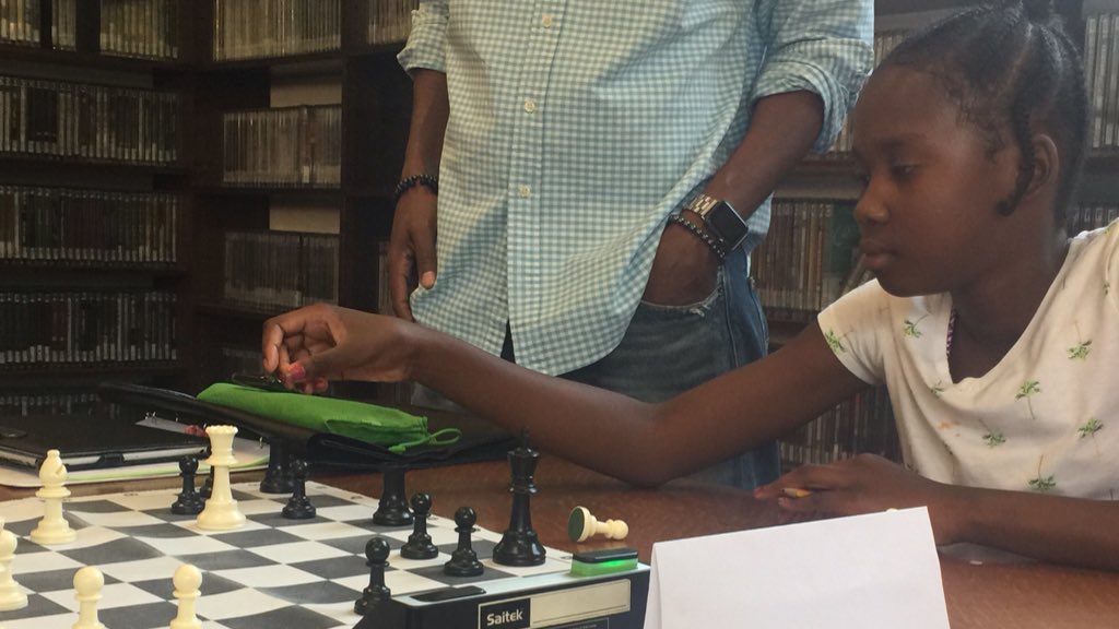 SuccessViaChess's tweet photo. Always such a pleasurable experience instructing Gabrielle &amp; Journey. These two chess queens 👸🏾 👸🏽are really progressing along ☺️👏🏾👏🏾☺️They are also hilariously adorable 😅. #SuccessViaChess #ChessForSuccess #InspiringYoungMinds #PromotingKingsQueens https://t.co/DGAN6iprZ3