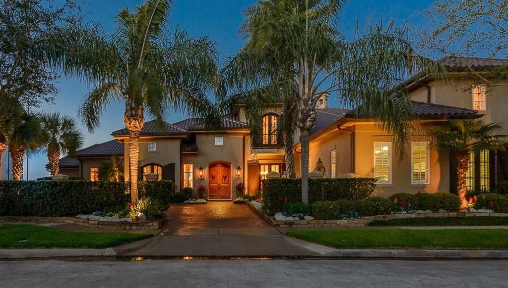 RedJacketRealtr's tweet photo. Waterfront Living in Kemah! #WaterFront #Kemah #Houston #LuxuryLiving https://t.co/JwigHq7PyO