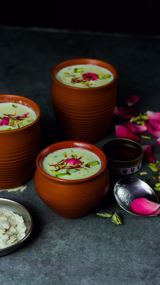 cookwithsiddhi's tweet photo. Kheer is very popular Indian dessert specially for Sharad Poonam. In south India it is also known as Aval Payasam.
⁣
Check out this recipe on my YouTube channel and don’t forget to hit like if you like my video.⁣
⁣
https://t.co/vQplQXDxVu⁣
⁣
#kheer #sharadpoonam #pohakheer https://t.co/9TczbRkUMA