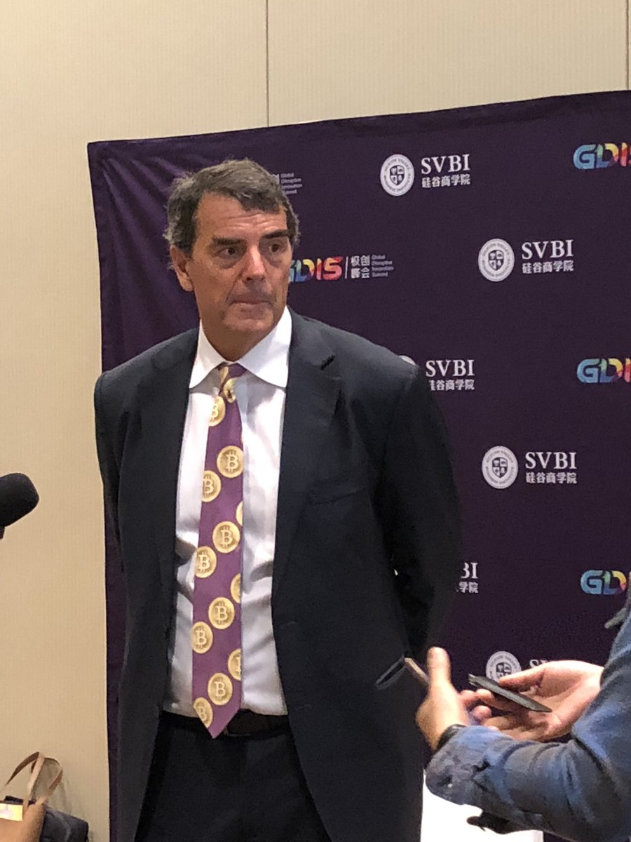 ene_finance's tweet photo. Tim Draper at Global Disruptive Summit 2018 with @SVBI_Official. He strongly encourages governments around the world to have a more open attitude towards Blockchain and crypto currencies. https://t.co/NfSDB1u0XZ