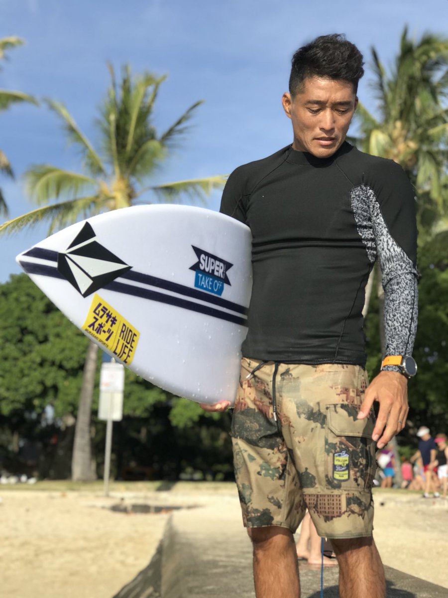 TeppeiTajima's tweet photo. Prime time=Primo time🍺
@volcomjapan x @hawaiiprimobeer
#primetime #primotime #luckywelivehawaii #volcomjapan #murasakisports #ムラサキスポーツ #ridelifesurf #garmin #primobeer https://t.co/S6MF4xzjmJ