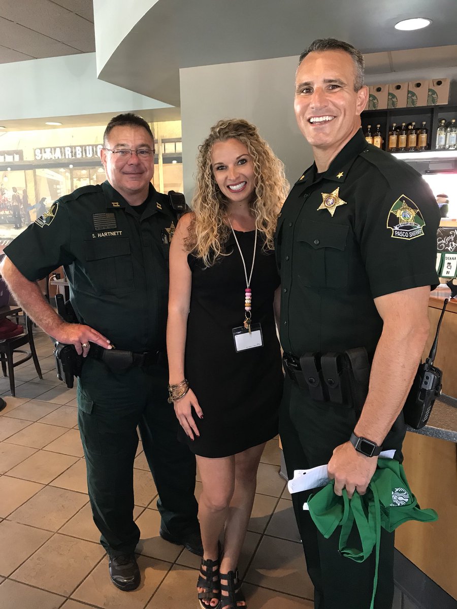 Networking in your community is important, especially when molding young minds. Thanks @suncoast54_sbux for hosting an opportunity for us to connect with @pascosheriffsoffice today! #coffeewithacop #starbucksislife #connectingourcommunity #wearebexley #bulldogsreachingout