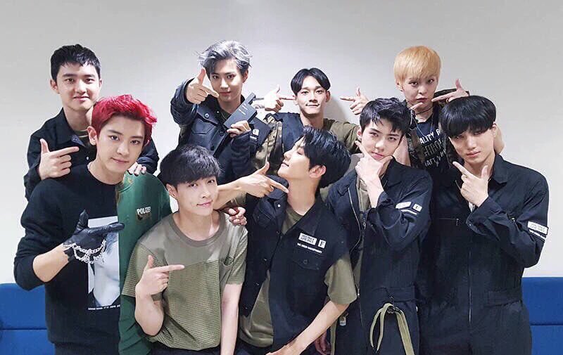 birthsbysleep's tweet photo. 🏍💨💨💨💨 💨💨💨💨💨💨
✨EXO 5TH ALBUM GIVEAWAY THREAD✨
🏍💨💨💨💨💨💨💨💨💨💨

🚨 PLEASE RT the giveaway for UR country (US/CAN or INTERNATIONAL)

#DONT_MESS_UP_MY_TEMPO https://t.co/FHiHnGVG4E