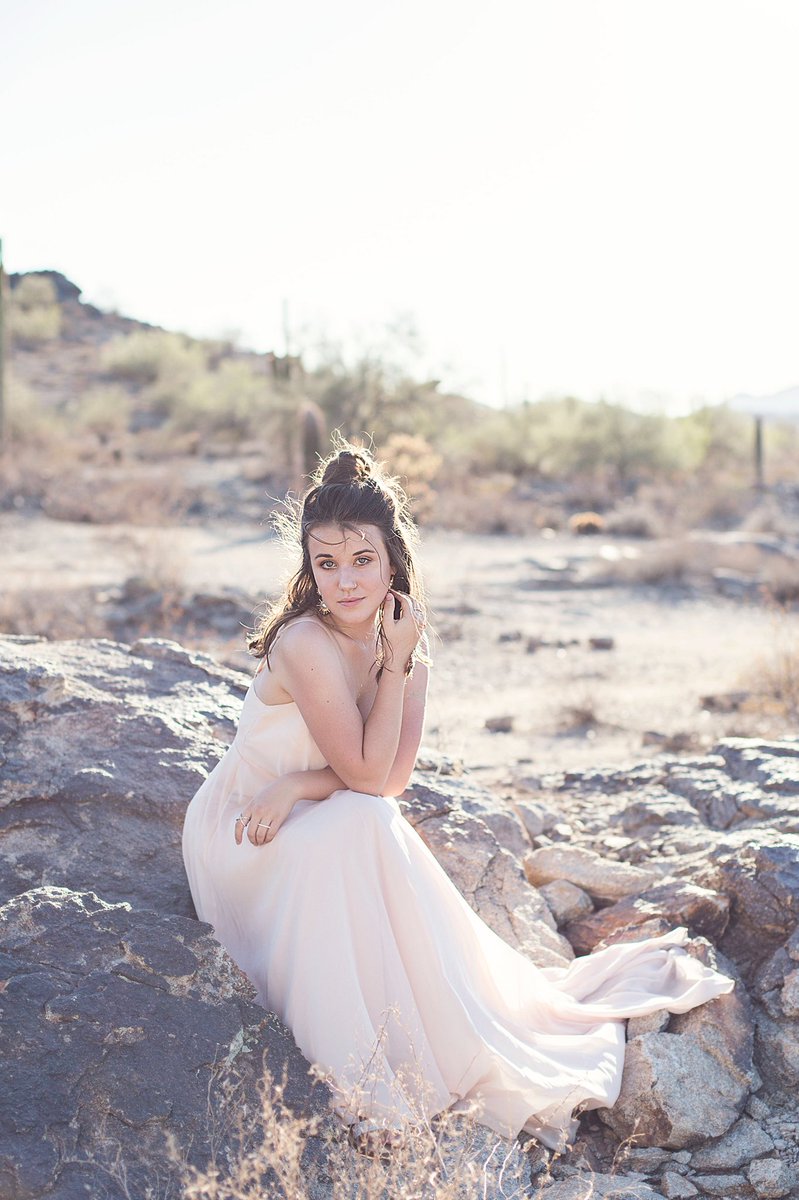 anna_a25's tweet photo. Blooming in the desert #patipspokesmodel #seniorstyleguide #patip https://t.co/CjDjlwWN7e