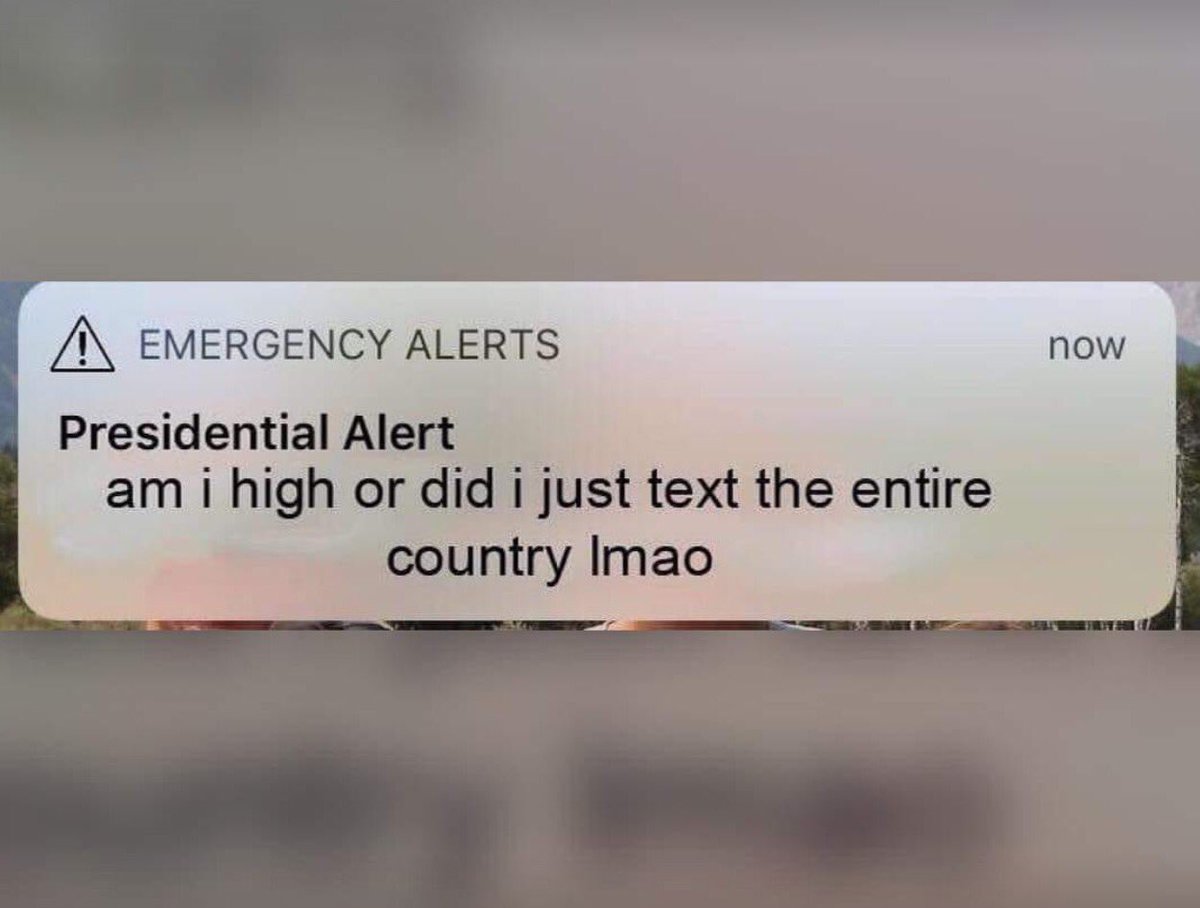 danihotujac's tweet image. #PresidentialAlertSystem 😂😂
