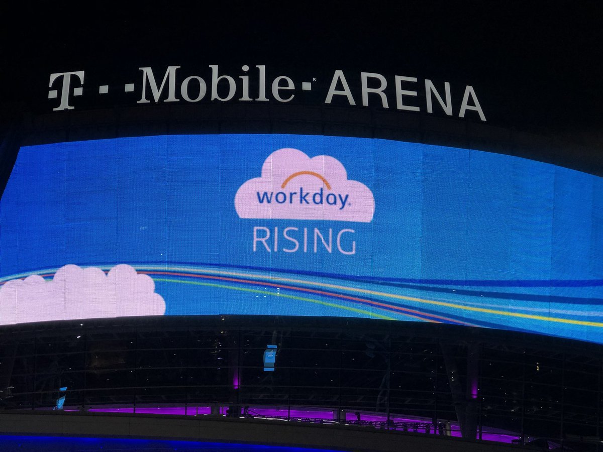 Charlot02906494's tweet photo. I love this company! #fun #wdaylife #wdayrising @Imaginedragons https://t.co/Vzc5LmRO8t