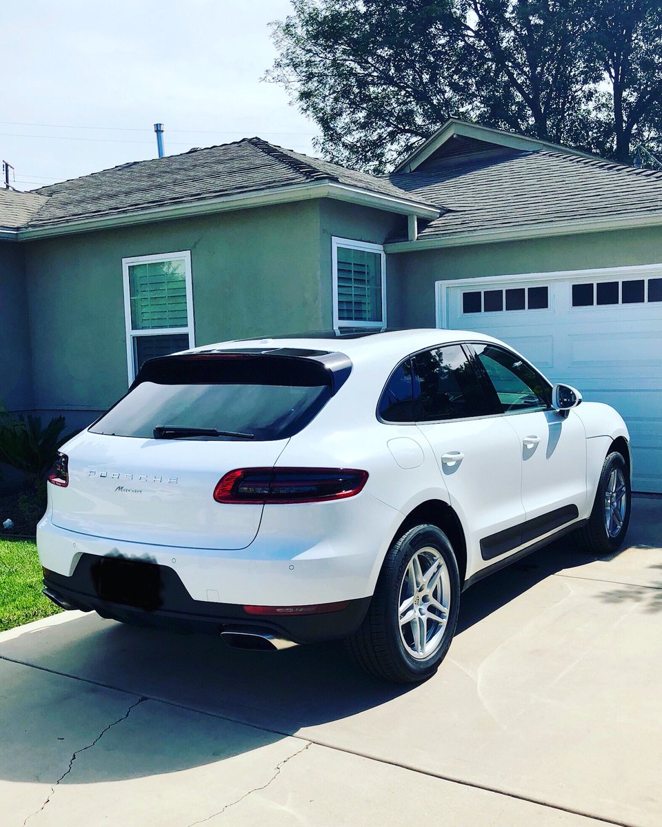 OpenRoadAC's tweet photo. Congrats Steve & Andres! 2018 Porsche Macan #openroad #openroadautoconcierge #openroadac #porschemacan #porsche https://t.co/uihuohIJ5j