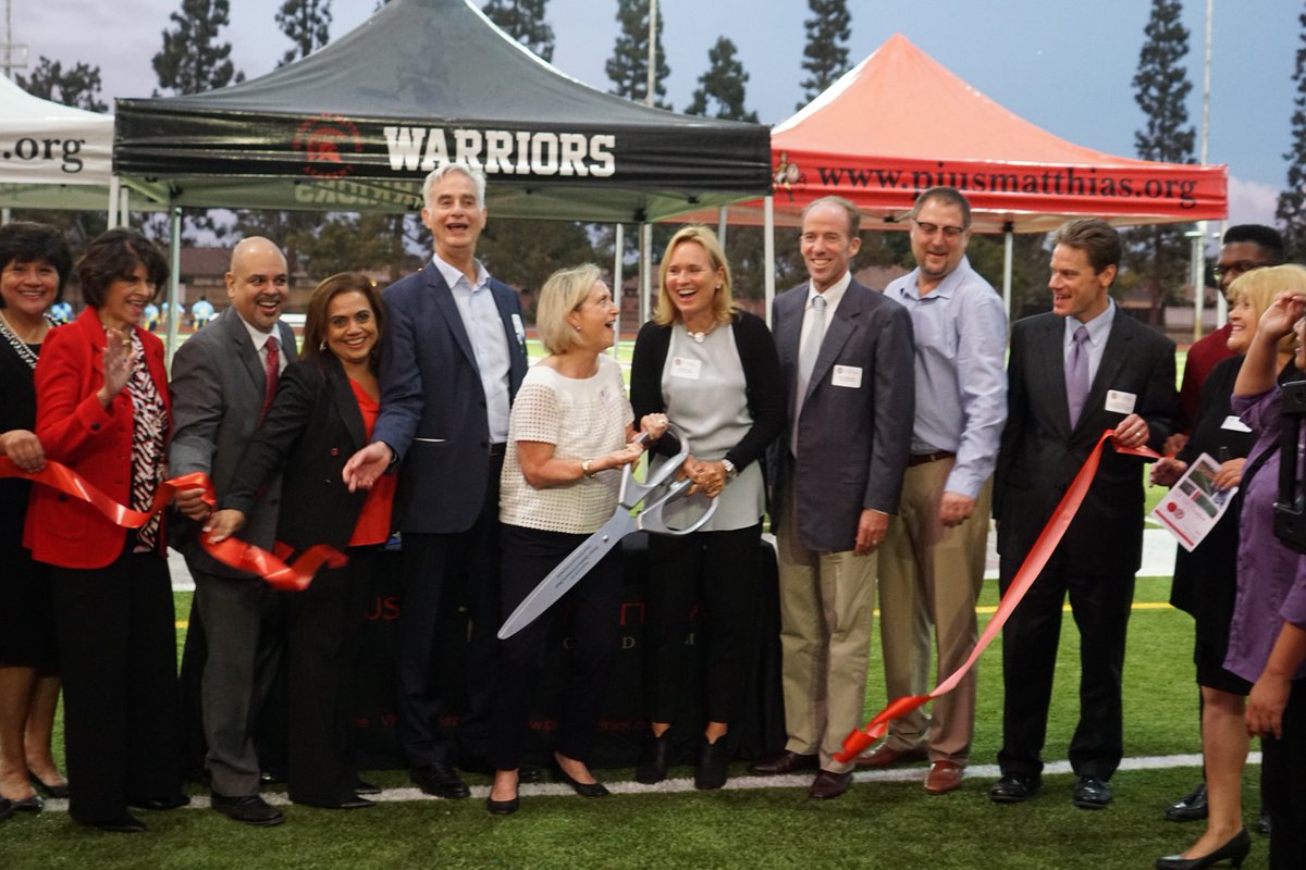 FP_CU's tweet photo. Tonight, @PiusMatthias celebrated the dedication and blessing of the brand new #SheaField at Smet Family Stadium!🏈

This field will serve countless students as well as several youth and #community sports programs.

We are honored to be a sponsor of this amazing, new stadium!🏟️ https://t.co/8H1Eu77KxI