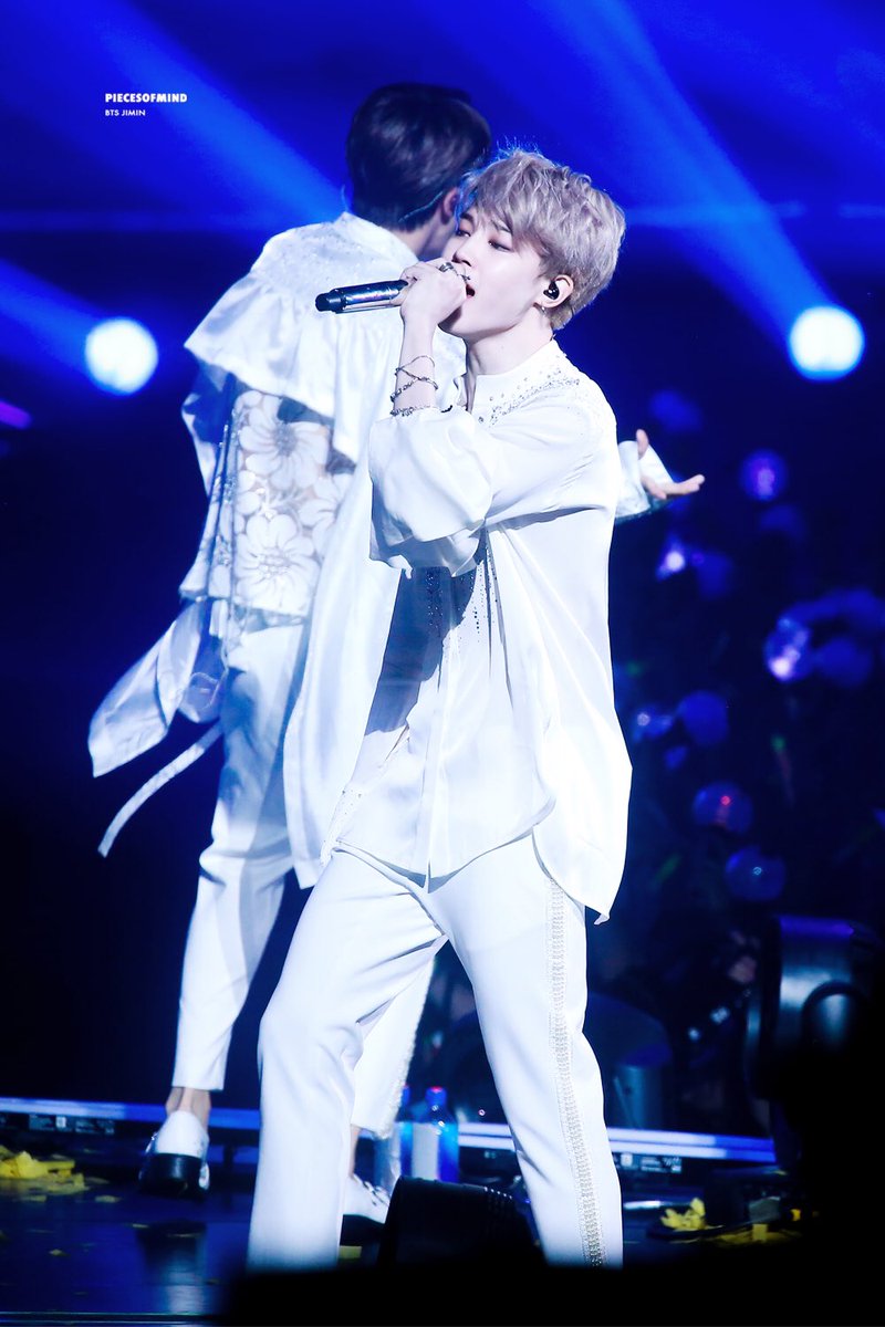 piecesofmind_jm's tweet photo. #JIMIN #지민 @BTS_twt 181003 https://t.co/YVgbHcxSua