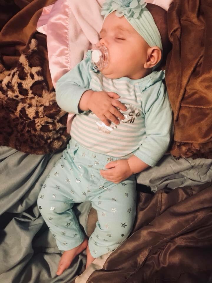 makeitrainbee's tweet photo. How ima be on thanksgiving after my 2nd plate: https://t.co/UUVWd2Uu69