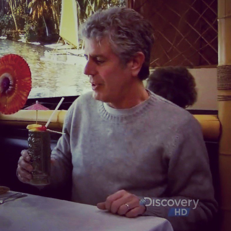 Enjoying a Headhunter Polynesian Cocktail at Jade Island in Staten Island NY #polynesiancocktails #tiki #cocktails #bourdaintrail