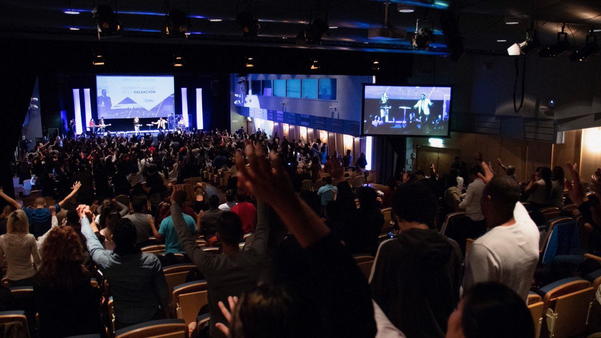 1RodolfoRojas's tweet photo. Periodicos en Suecia escriben sorprendidos por nuestra Cumbre Europea y por el mover de Gloria que se está derramando en medio de tanta oposición espiritual! #imcglobal #imcvision2018 @apostolsojo @apostolsojo #rodolforojas #franciscojamoco #avivamiento https://t.co/l6gq1sYd51