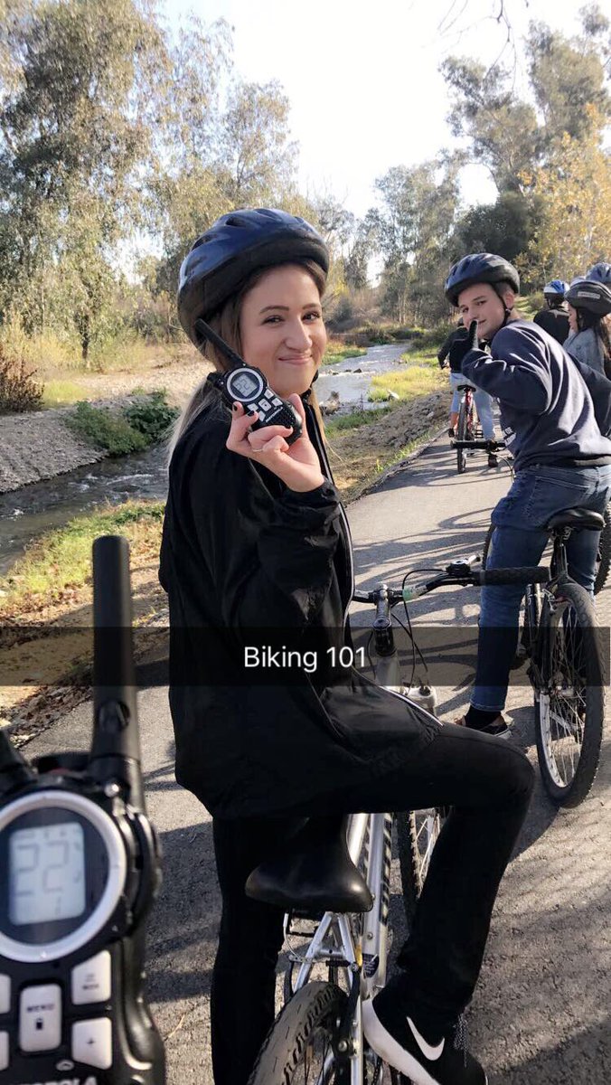 iman_waiz's tweet photo. Happy birthday pretty girl! Pe wouldn’t have been the same w out you🤩 hope today was the best, ily! 💖 @sammystarchick https://t.co/JL6MuKgOyx