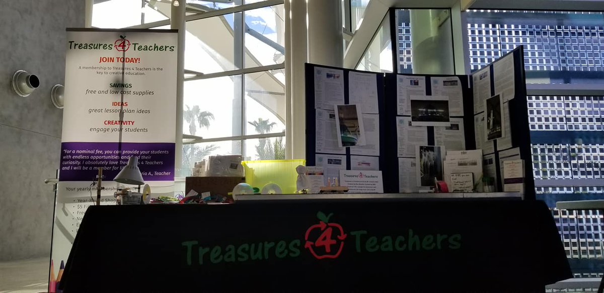 AZT4T's tweet image. What an #amAZing day at @AZSciTechFest! Lots of STEM-ducators stopped by and picked up a free T4T #STEM Kit thanks to our partner @apsFYI.
#AZSciTech #Treasrues4Teachers