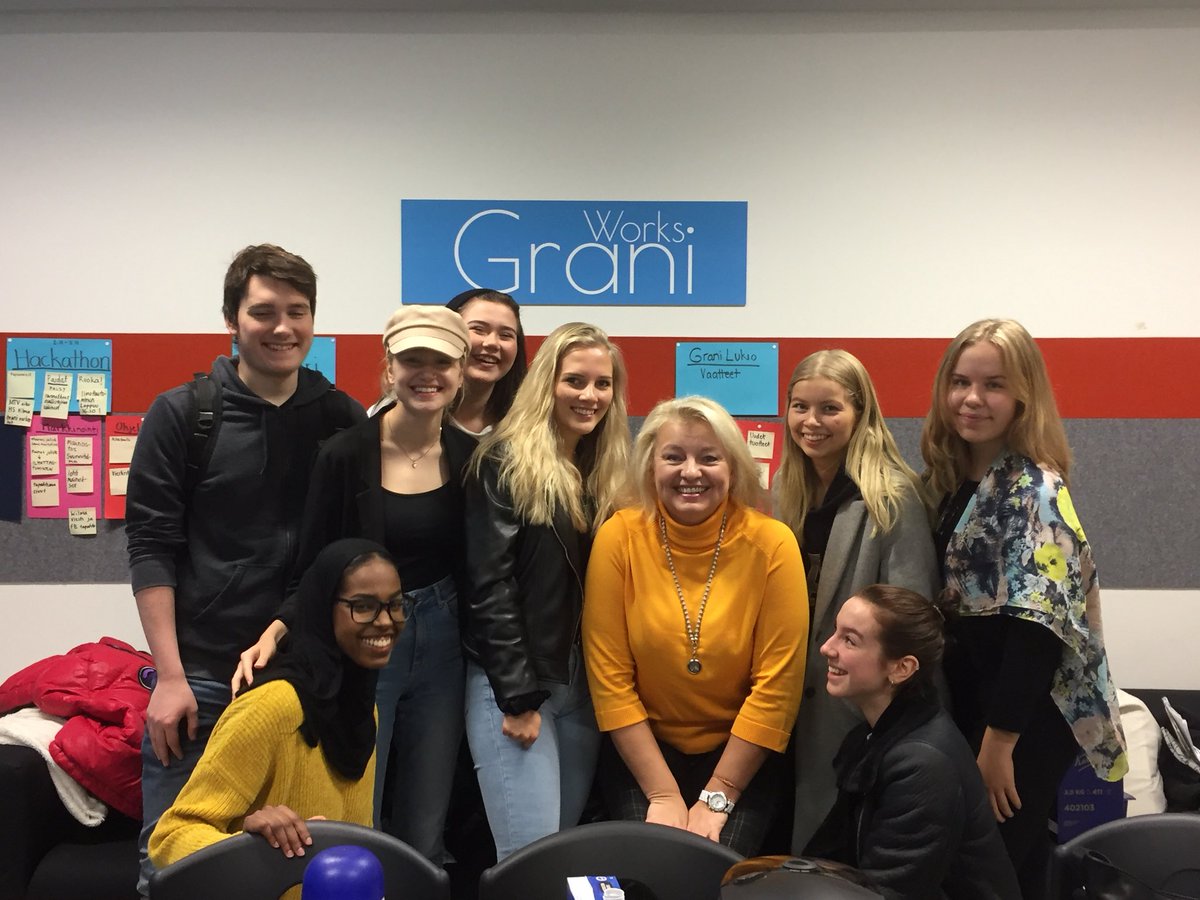 En olisi 30v sitten ajatellut että paras tapa aloittaa päivää olisi lukiossa! Tänään puhuin verkostoitumisesta Kauniaisten (Granin) lukiossa yli sadalle nuorelle. Huikea porukka! #verkostoituminen #networking #graniworks