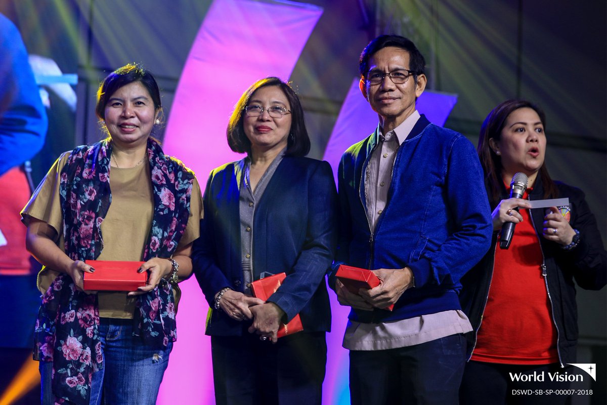 worldvisionph's tweet photo. Treasured moments! 
#WorldVision at Rex Bookstore Benefit Thanksgiving Dinner.

#OneForChildren | #ParaSaBata | #CEAP2018 | #CEAPNatCon2018 https://t.co/qlckDyn6ay