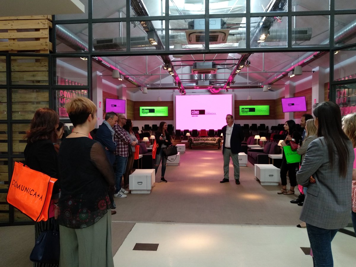 dentsuCRTVes's tweet photo. ¡Visitas que alegran! 📝☕️
Ayer tuvimos un encuentro con varios medios del sector, donde pudieron conocer nuestras oficinas y saber más sobre el proceso de transformación cultural de #Comunicamasa. ¡Nos vemos en la próxima! https://t.co/bVT1Yv3Kua