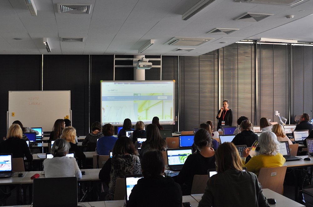 BibliotekaPG's tweet image. 🔊🙂 Photoreport from #OS18GD &amp;amp; #PKOS2018 / Zapraszamy do zapoznania się z krótką relacją - także fotograficzną - z ubiegłotygodniowych warsztatów „Focus on Open Science” oraz „Pomorskiej Konferencji Open Science” tinyurl.com/OS18GD-PKOS2018 #openscience #openaccess #MOSTWiedzy