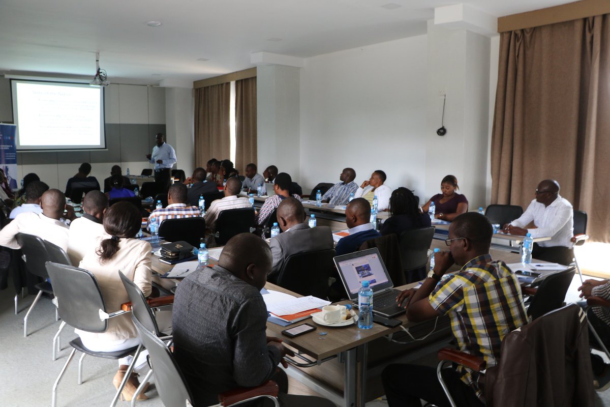ipyfkenya's tweet photo. Mr.@NyamwamuCyprian an expert in Democratic Governance facilitating discussions on the state of the Nation &amp; youth participation in the national agenda @AmbroseNjeru @wakoliben @BrianKeter @FanuelKataka @Edwinngugi3 @MaryAch95940240 @KAS_Kenya  @NDI @MizzRono 
#YouthengagementKE https://t.co/RbJn8td2Xy