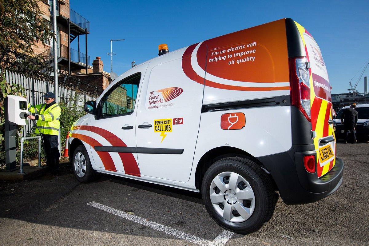 ELNPri's tweet photo. UK Power Networks charges ahead with new #electricvans trial - https://t.co/pI3jQ4vdrZ 

@UKPNnews #EVs #airpollution https://t.co/mOyykdVzRV