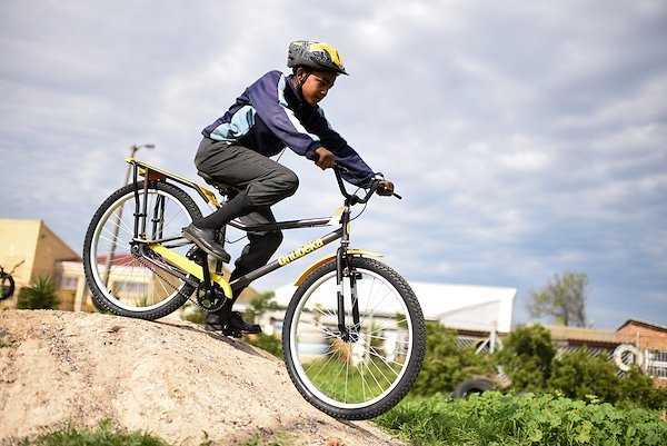 Qhubeka Sports Programmes provide access to school and sport. 

🚶🏾‍♂️➡️🚲➡️🚴🏾‍♂️➡️⏱➡️🏏🤾🏾‍♂️⚽️ 

20 🚲 funded by all those individuals with happy <a href="/Qhubeka/">Qhubeka Charity</a> <a href="/versussocks/">Versus Socks</a> 🧦 feet.

Thank you!