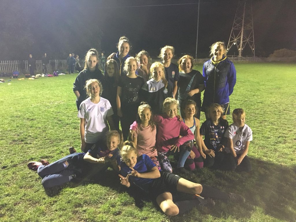 RugbyLeeds's tweet photo. Last nights taster session for girls in school years 6&amp;7 at @StanningleyRL welcomed four new players to their under 12s team. 
The next session will be at @HeadingleyHawks on the 25th October from 6-7pm for girls in year 6&amp;7.
#LeedsGirlsCan https://t.co/0Q7RODr8ki