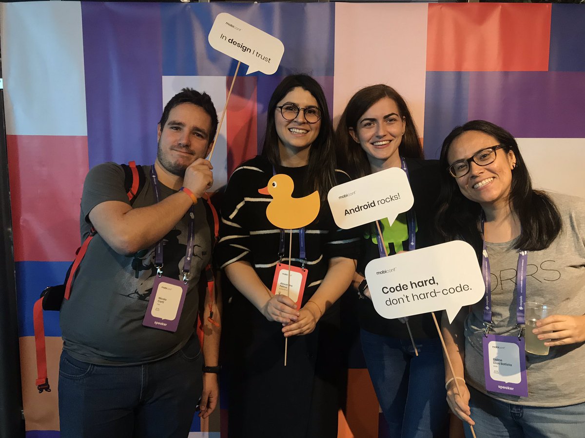 alxpetrus's tweet image. #mobiconf much selfie, very prop, so pic. W/ @MagdaMiu @elainedbatista @cortinico