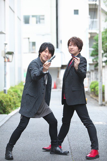 animehackcom's tweet photo. 【フォロー＆RTキャンペーン】このツイートをRT＆アニメハック公式アカウントをフォローして下さった方のなかから、抽選で小野大輔さん＆鈴村健一さんのサイン色紙を1名様にプレゼントします。ぜひご参加ください！ https://t.co/guKteLXGfd #yamato2202 #小野大輔 #鈴村健一 https://t.co/6Osu1mgDdN