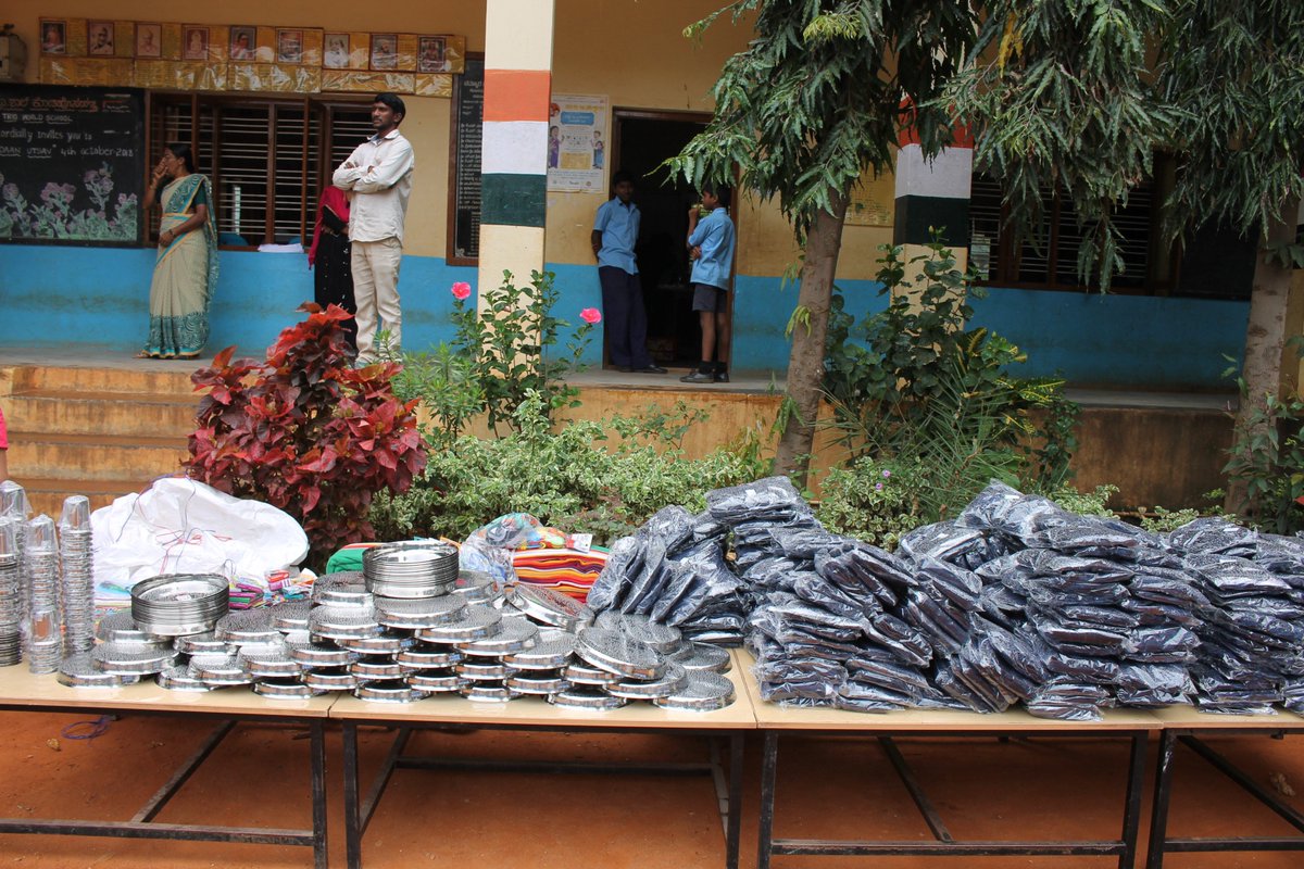 trioacademyblr's tweet photo. Today we have gifted over 200 track suits, Mats,Computers,Wash Basin, Electronic Bell, stationery to Kodigehalli Govt Primay School on the occasion of @daanutsav @THBengaluru @bloreschool @BangaloreMirror @BangaloreTimes1 @WeAreBangalore @TOIBengaluru @whatparentsask https://t.co/x2F0oyrAGH