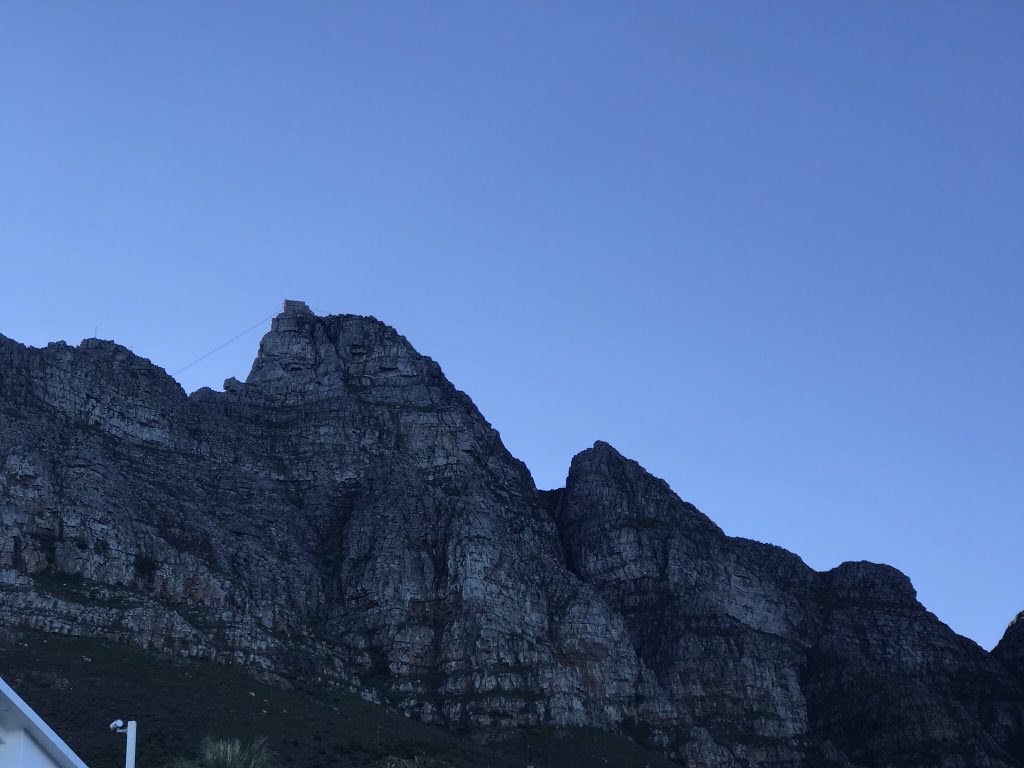 _Bonga's tweet photo. R600 per night and I get to wake up to a view like this. Muhle um’hlaba kaJehova https://t.co/4GgtB7CFNi