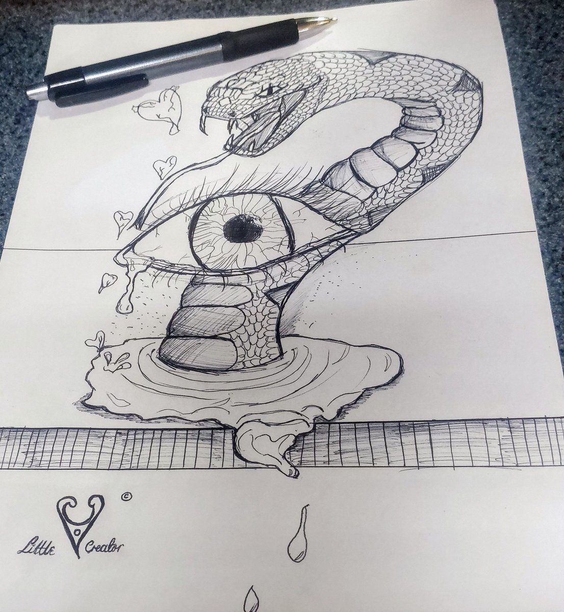 19LauraConno94's tweet photo. #inktober #InktoberDay3 #art #artsy #drawings #creatives #littlecreator #Inktober2018 #design #imagine #imagination #heartbroken #snakes #Passion https://t.co/ySx638hwnj