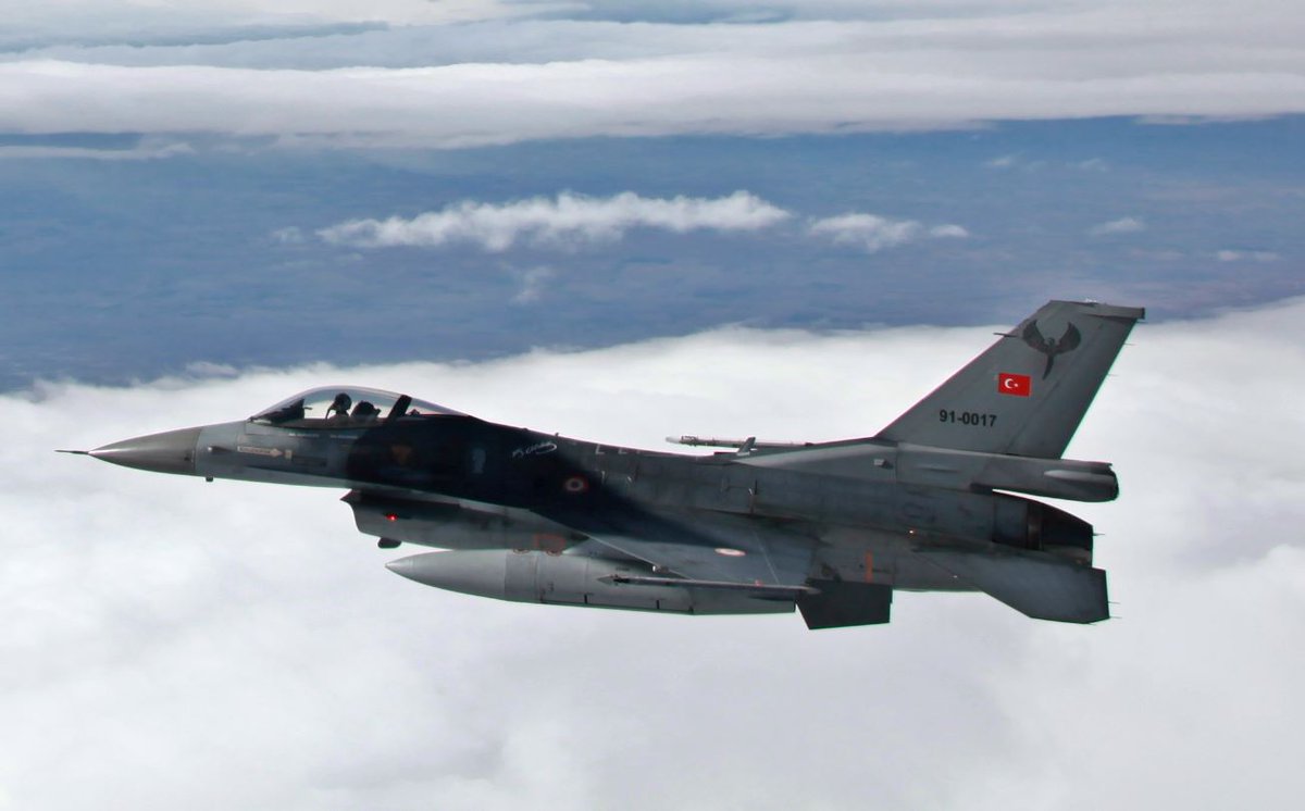 TSKGnkur's tweet photo. Siirt kırsalına 03 Ekim, Irak kuzeyi Avaşin-Basyan ve Zap bölgelerine 04 Ekim 2018’de düzenlenen hava harekâtları neticesinde Siirt’te üç, Irak kuzeyinde 10 olmak üzere toplam 13 terörist etkisiz hale getirilmiştir. https://t.co/yZsscQqvc6