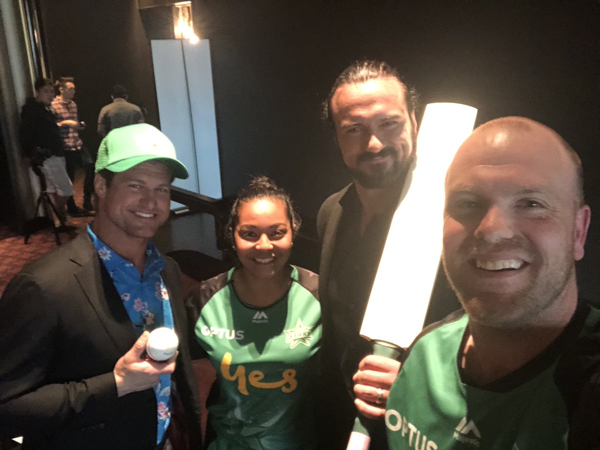 Selfie time 🤳 #WWESSD #WWEAustralia