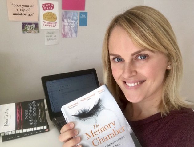 crimethrillgirl's tweet photo. Today on #crimewritersincafesprocrastinating @HollyACave talks bubbly, chocolate digestives, being a phone addict and her writing process! #TheMemoryChamber https://t.co/1pkBpCowjz https://t.co/6nsxcFzfyN