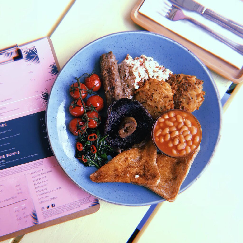 Healthy smoothies, bowl of granola with fresh fruit or full English, vegan breakkie or bacon and sausage toastie....grab ‘n’ go or sit down with us.... lots of options for breakfast on Duke Street in Liverpool City Centre ❤️  pls RT