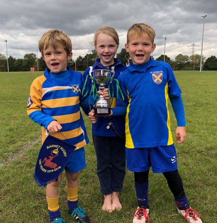JamieBeeney's tweet photo. @StAlbansMINIS under 7 team won their age group award for Core Values at their first festival.
 
All our coaches/parents work together to ensure that we're an inclusive club. Keeping it fun, safe and enjoyable.

#stalbans #rugby #minirugby #hertsrugby #treds #newgeneration https://t.co/B9fkI5uu6S