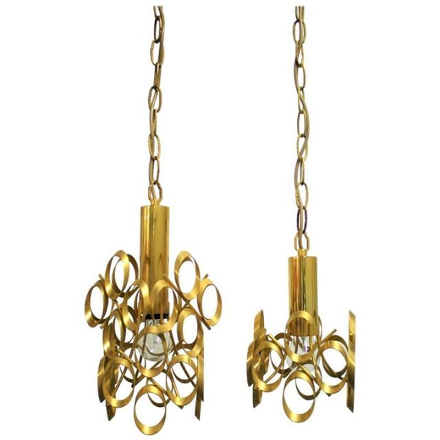 Vintiquesvof's tweet photo. Pair of #gaetanosciolari #pendantlights #brass #sciolari #italiandesign #madeinitaly #vintage #lighting #retro #hollywoodregency #regency #sixties #1960s #mcm #rare #homedecor #decor #lamps #light #gallery #vintiquesmidcentury #pamono #1stdibsPair of #gaetanosciolari #pendan… https://t.co/QasnT60HCI